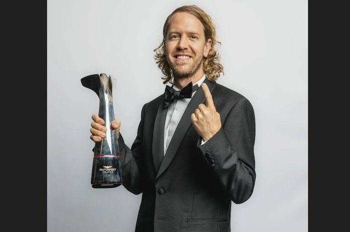 Sebastian Vettel menerima Lifetime Achievement Award pada Desember 2022, juara dunia F1 empat kali ini akan kembali ke paddock F1