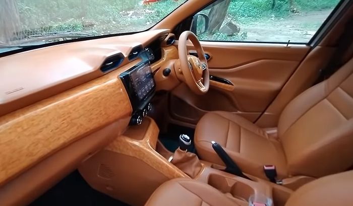 Kemasan interior mewah Nissan Magnite didominasi warna cokelat