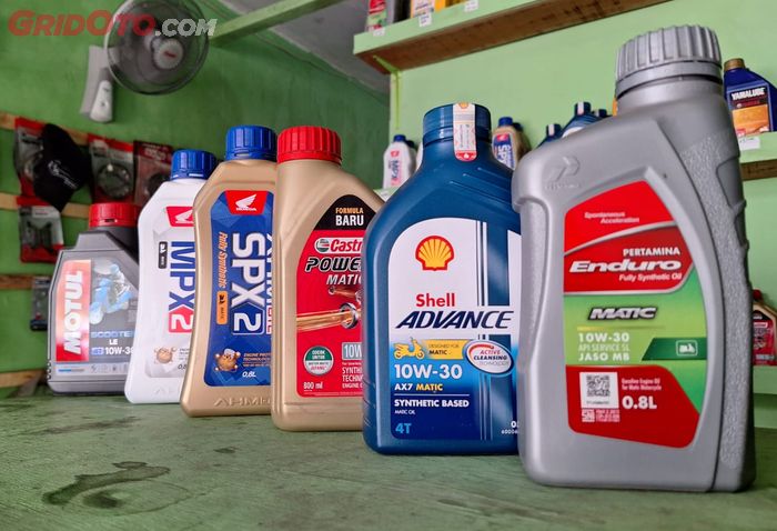 Oli mesin palsu yang dijual di pasaran itu biasanya masih pakai bahan baku oli mesin (base oil) yang sama dengan oli mesin original