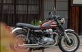 Kawasaki W800 2022 Diperkenalkan, Tampil Beda Dengan Balutan Warna Baru