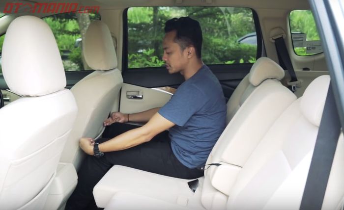 Jok baris kedua Mitsubishi Xpander bisa dimaju-mundurkan