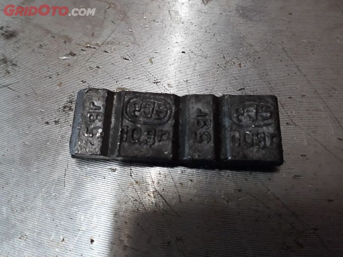 Pemberat balancing ban motor