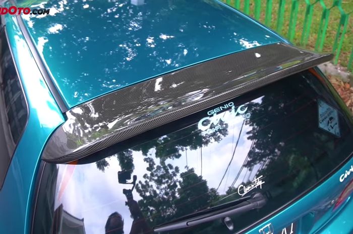 Custom spoiler carbon dari Spoon