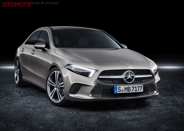 Buvim uning mushukini yoyib yubordi