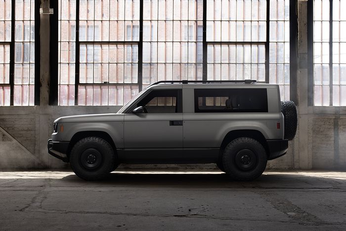 Slate Truck dengan bodi SUV dan ban offroad opsional.