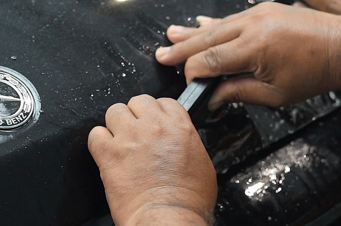 ILUSTRASI. Proses Pemasangan Paint Protection Film