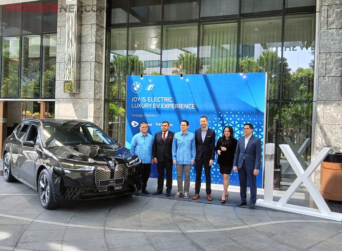 Peresmian kerjasama BMW, Blue Bird dan Westin Jakarta (8/8/2023)