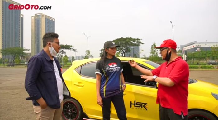 Alinka Hardianti sharing pengalaman menjajal Honda Brio Satya modif