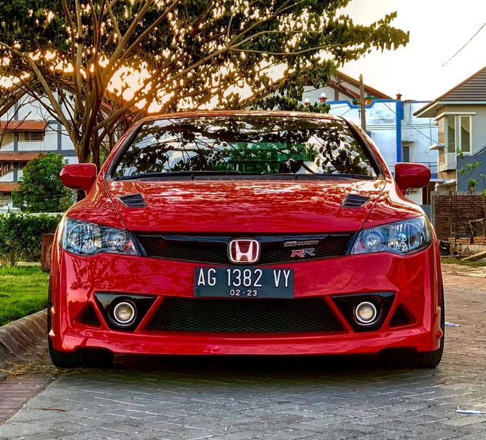 Tampilan body kit depan Mugen RR