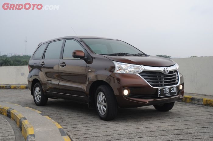 Ilustrasi mobil bekas Toyota Avanza 2015