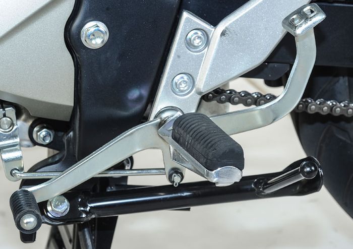 Foto ilustrasi, Tuas Persneling