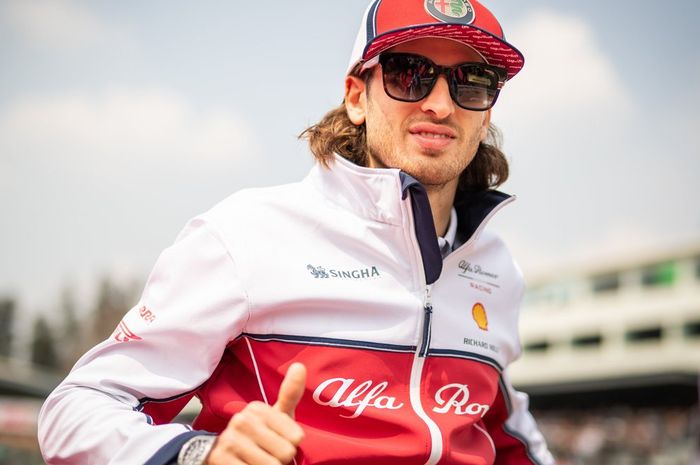 Alfa Romeo Racing mengumumkan mempertahankan pembalapnya, Antonio Giovinazzi pada balapan F1 musim 2020