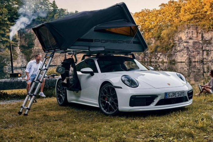 Modifikasi Porsche 911 pakai tenda OEM
