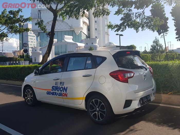 Bantingan suspensi Daihatsu Sirion 2018 cukup empuk