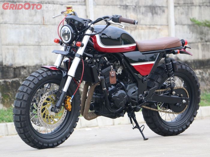 Ban dual purpose semakin menunjukkan identitas sebagai scrambler.