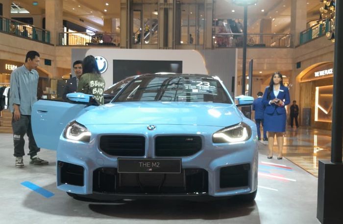 Dalam ajang ini, BMW dan Mini menampilkan lima kendaraan terbaru dari berbagai lini mulai dari SUV mewah BMW X7, mobil sport BMW M2 Coupe, hingga sedan listrik BMW i5.