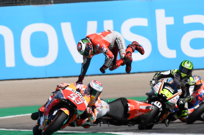 Jorge Lorenzo alami crash di lap pertama MotoGP Aragon