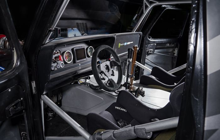 Interior balap Ford F-150 Hoonitruck milik Ken Block 