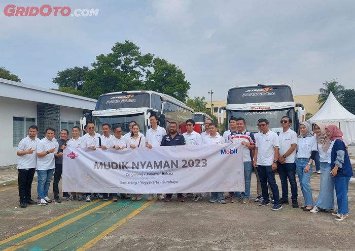 Seremoni pelepasan program Mudik Nyaman 2023 bersama ExxonMobil Lubricants Indonesia (EMLI).