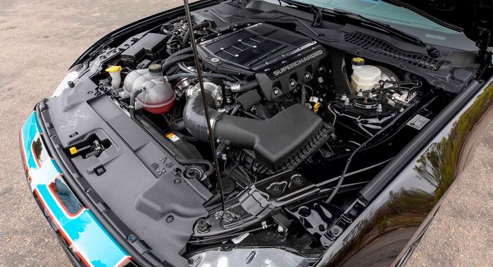 Mesin Ford Mustang Petty&rsquo;s Garage Warrior Edition bertenaga  675 dk