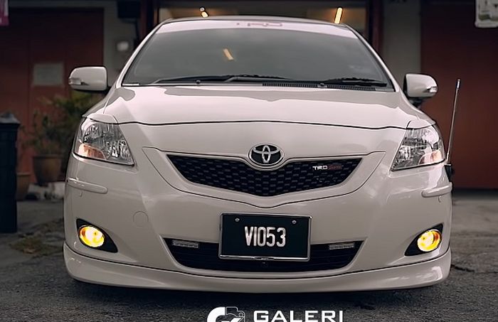 Tampilan depan modifikasi Toyota Vios pasang part milik Belta JDM