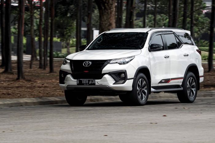 Untuk memudahkan pengemudi menemukan posisi mengemudi terbaik, Toyota membekali produknya dengan sejumlah fitur