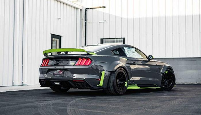 Tampilan belakang Ford Mustang RTR Spec 5 edisi spesial ulang tahun RTR