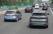 Mobil Listrik di China Dibedakan Dengan Warna Pelat Nomor Ini