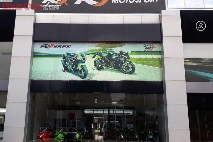 RnJ Motosport, showroom moge di BSD, Tangerang Selatan