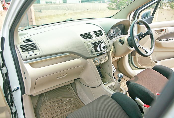 Modifikasi Suzuki Ertiga GX 2012. Interior