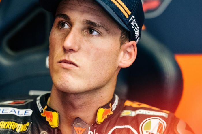 Pol Espargaro menanggapi ketertarikan dari Alberto Puig selaku bos bim Repsol Honda untuk menggantikan posisi Cal Crutchlow