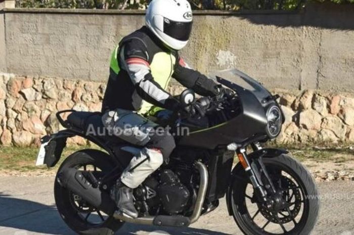 Motor Cafe Racer Triump Thruxton 400 Sudah Resmi Dijual: Cuma Segini ...