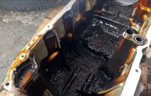 Sludge Oli Mesin Bisa Mengganggu Pelumasan Mobil, Begini Penjelasannya