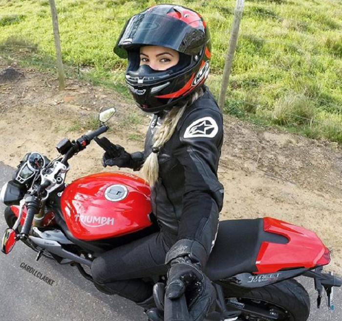 Lady biker asal Brazil doyan naik moge