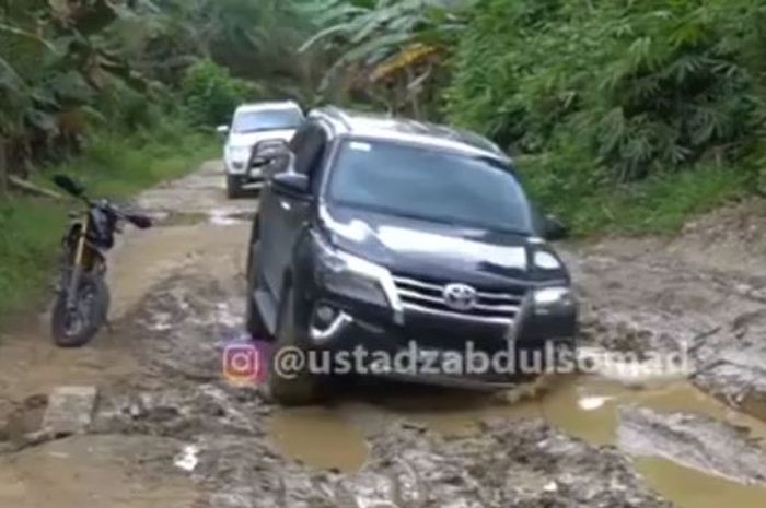 Toyota Fortuner Ustadz Abdul Somad