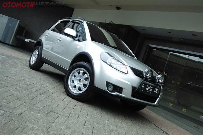 Foto ilustrasi. Modifikasi Suzuki SX4 rally look