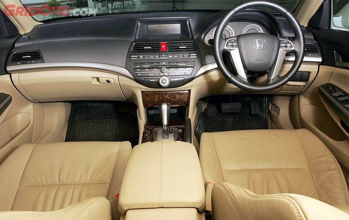 Interior Honda Accord CP2 2008
