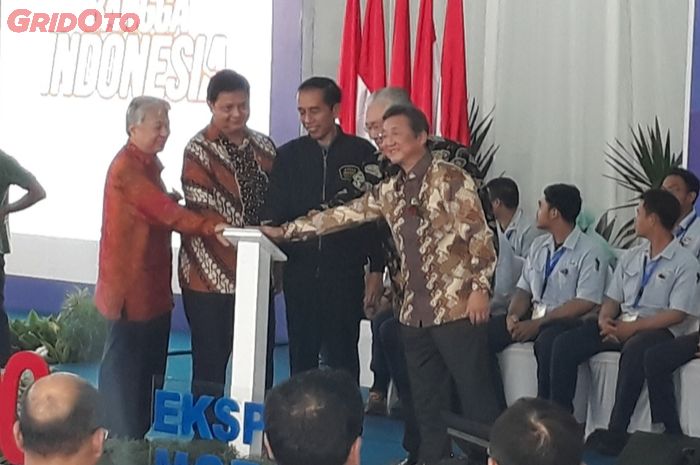 Presiden Joko Widodo saat meresmikan 1,5 juta ekspor Yamaha Indonesia