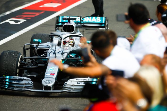 Bos tim Mercedes, Toto Wolff, mengaku senang dengan kinerja Lewis Hamilton saat F1 Prancis 2019