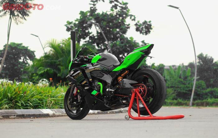 Modifikasi Kawasaki Ninja ZX-25R berkonsep superbike hedon telan biaya hingga Rp 250 juta!