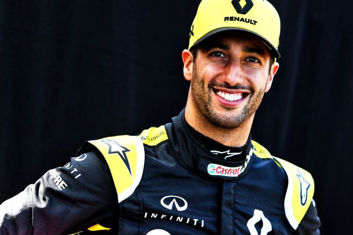 Daniel Ricciardo memintan tim Renault melakukan beberapa perubahan agar sesuai dengan gaya balapnya terutama bagian pengereman