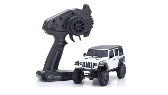 RC Jeep Wrangler Unlimited Rubicon sudah termasuk remote control dalam pembeliannya