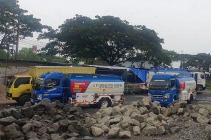 Bareskrim Polri ungkap markas penimbunan BBM bersubsidi di Serang.