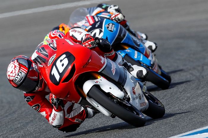 Mario Suryo Aji (#16) rasakan perkembangan besar pada balapan kedua CEV Moto3 Jerez meski panasnya lintasan menyulitkan balapan. 