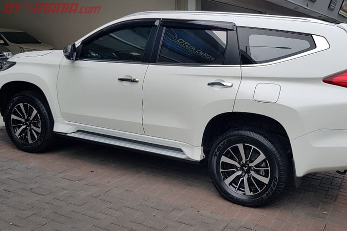 Pajero Sport Dakar memiliki ground clearance yang cukup tinggi