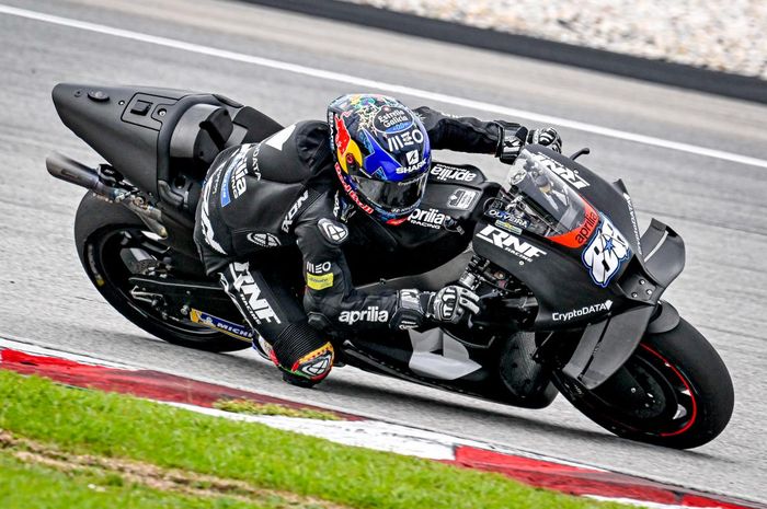 Miguel Oliveira dari tim RNF Aprilia tampil mengesankan pada hari kedua tes MotoGP 2023 di Sepang, Malaysia dengan bearada posisi kedua tercepat