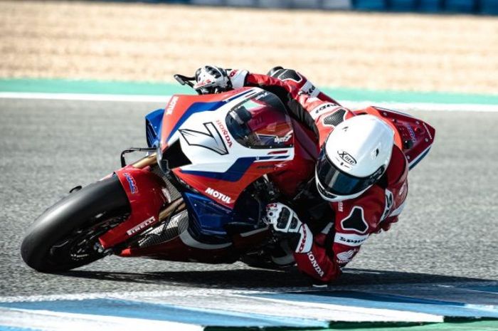 Mantan pembalap MotoGP,&nbsp; Iker Lecuona mengalami kecelakaan saat mengikuti tes WSBK di Sirkuit Jerez, Spanyol
