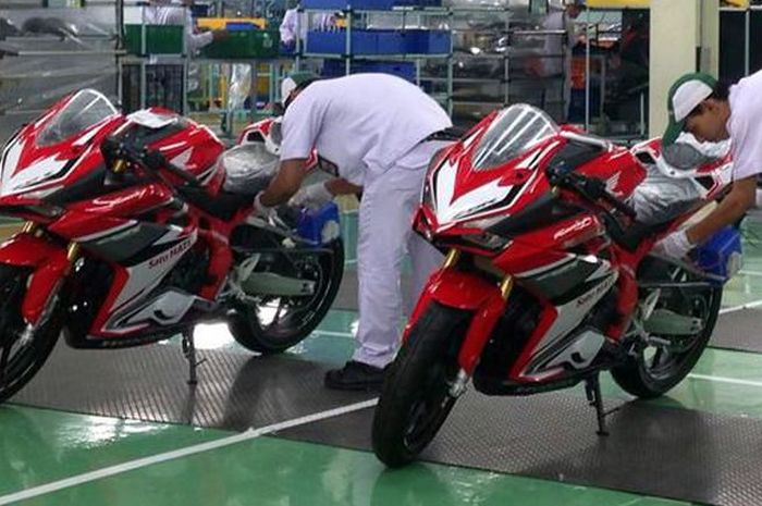 Produksi Honda CBR250RR di pabrik Karawang