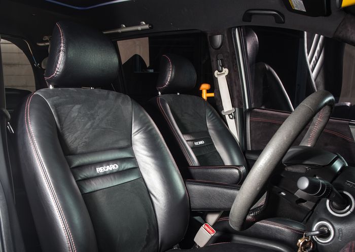 Tampilan kabin modifikasi Honda Freed ala versi Hybrid