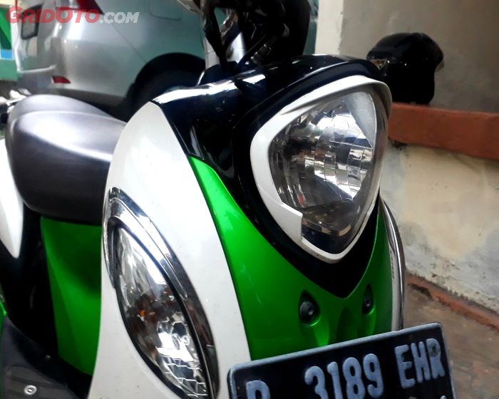 Garnish headlight dan garnish front flaser Yamaha Fino